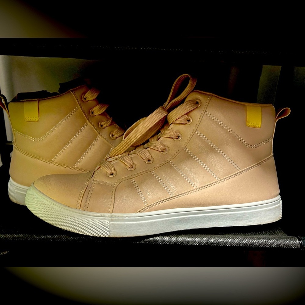 Tan fashion sneakers!